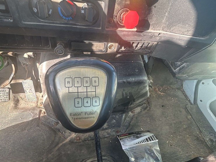 1999-international-4700-image-15