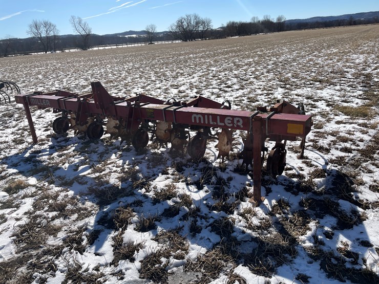 #3263-•-miller-(4)-row-cultivator-image-1