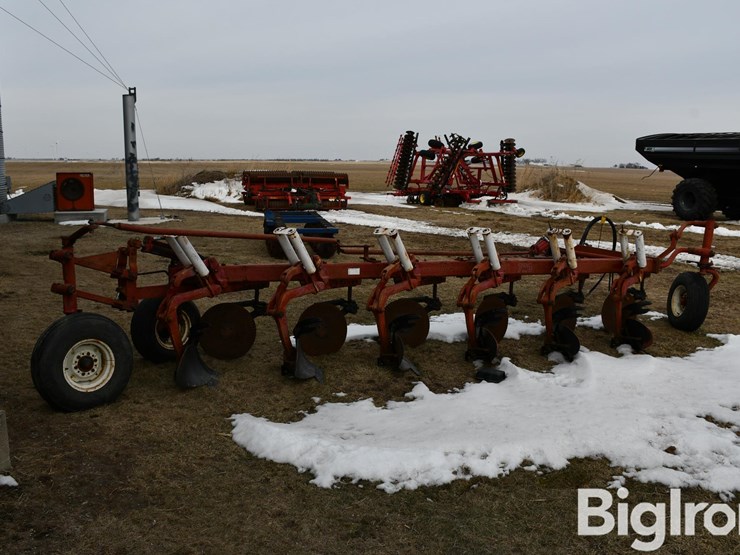 international-720-image-5