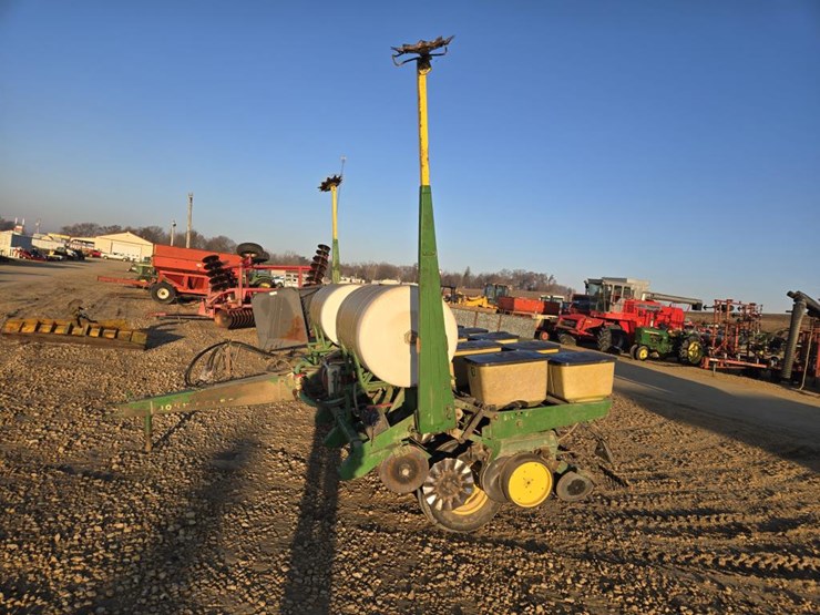 john-deere-7000-image-3