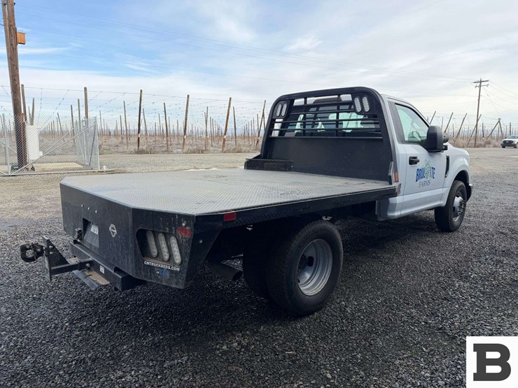 2019-ford-f350-image-8