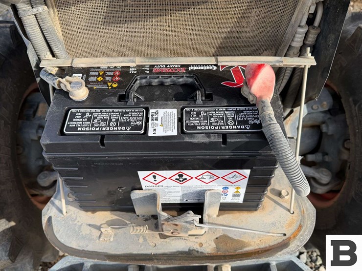 2014-kubota-m8540hd-image-24