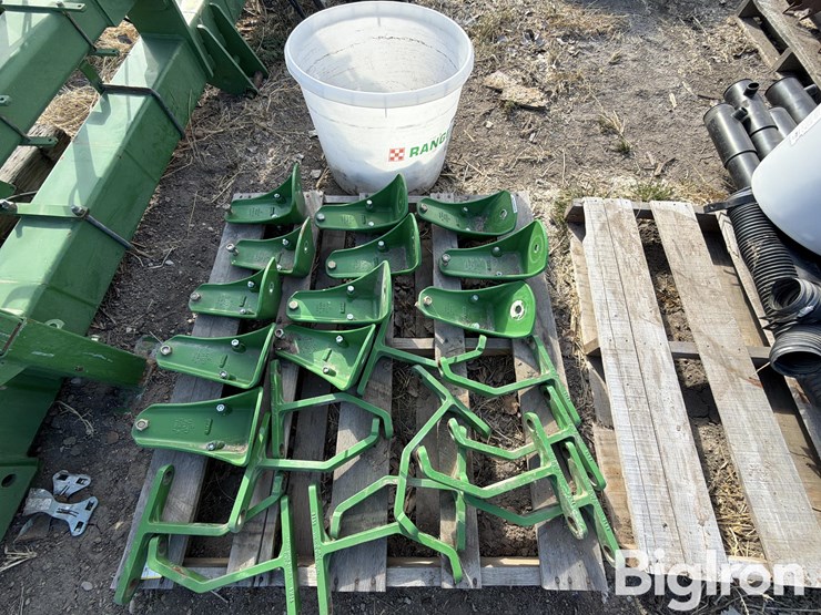 john-deere-12-image-4