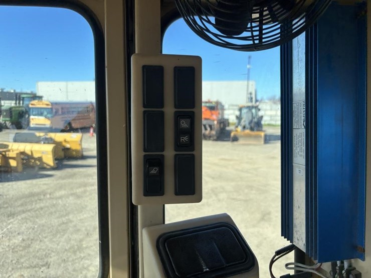 caterpillar-143h-image-49