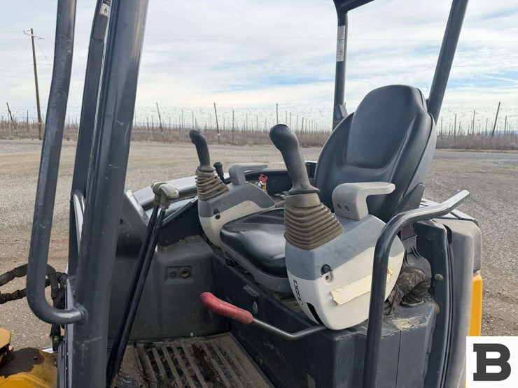 2012-deere-50d-image-32