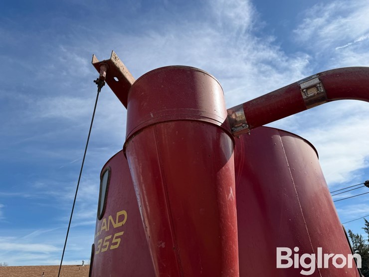 new-holland-355-image-19