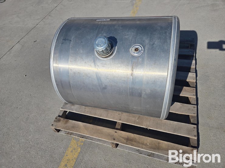 hydraulic-fluid-tank-image-2