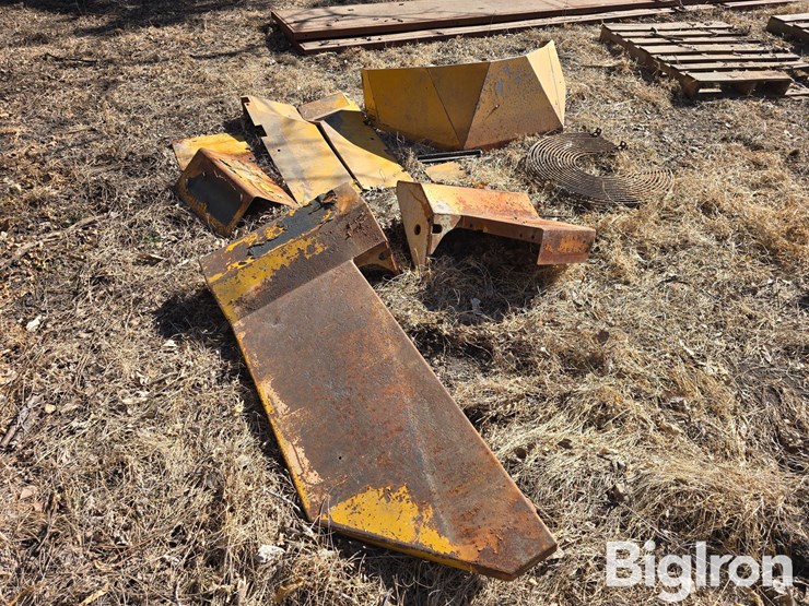 john-deere-444-image-3