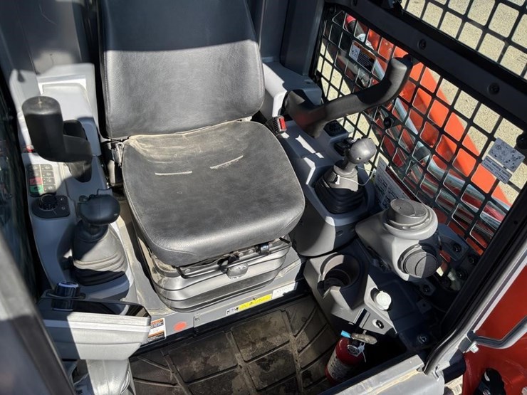 2024-kubota-svl75-3-image-20