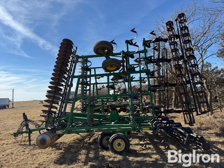 john-deere-726-image-8