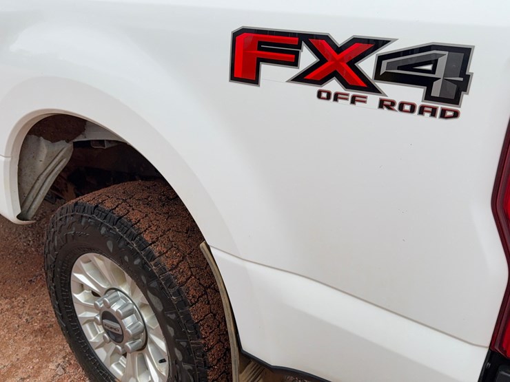 2022-ford-f250-image-14