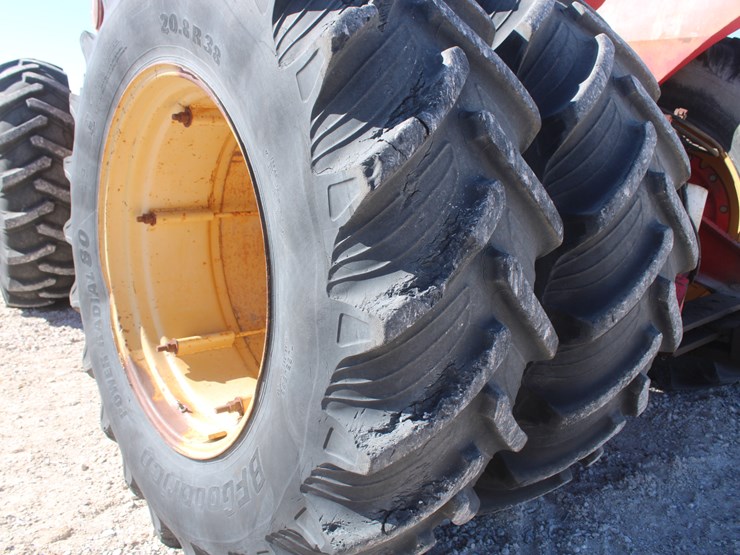 1980-versatile-875-image-43