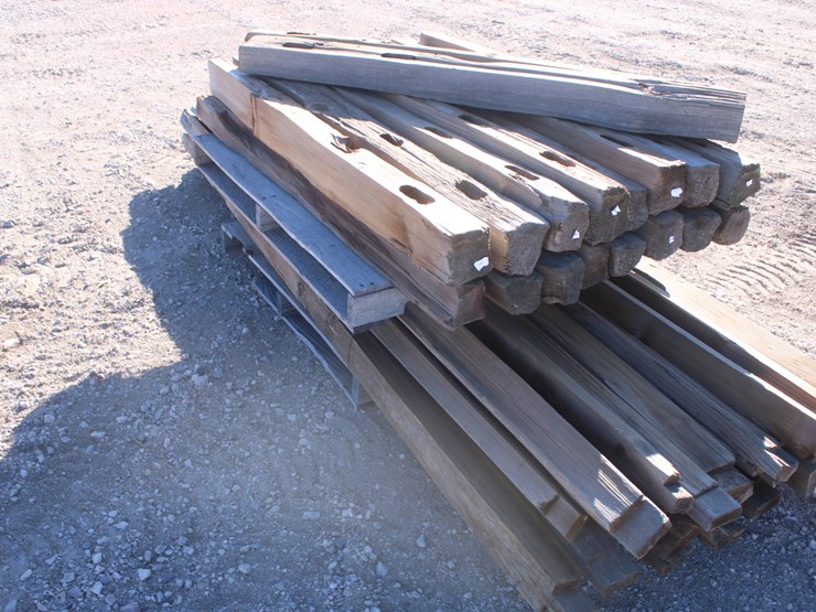 #2003-•-pallet-of-unused-split-rail-fencing-image-7