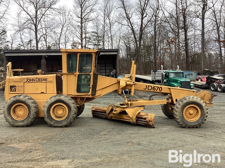 john-deere-670-image-4