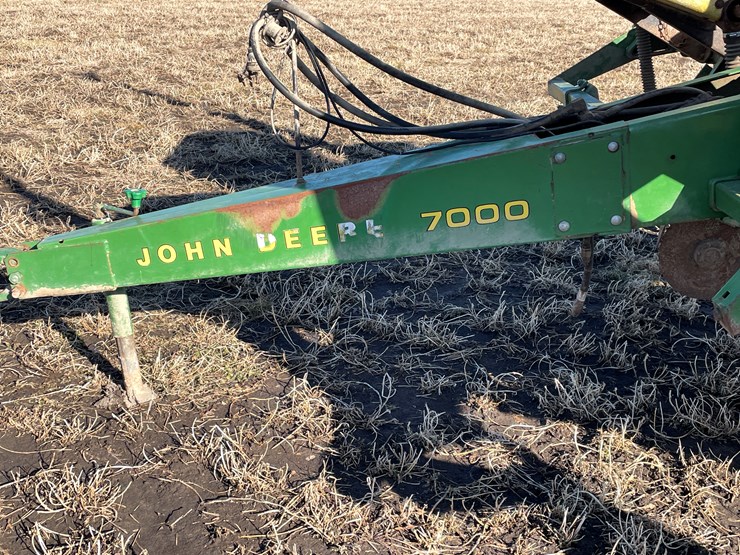 john-deere-7000-image-15