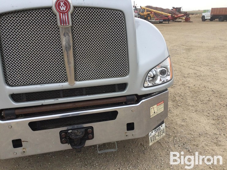 2013-kenworth-t440-image-18