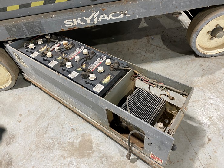 2015-skyjack-sjiii4632-image-13