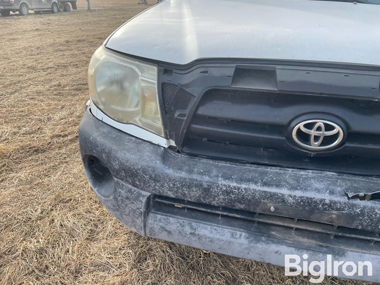 2005-toyota-tacoma-image-11