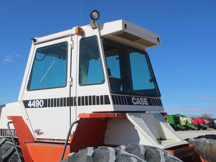 #1015-•-case-4490-tractor-image-35