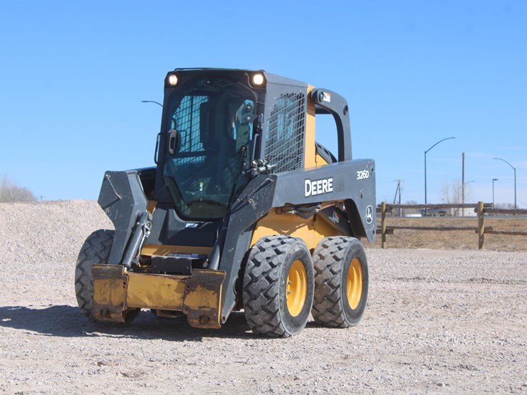 2011-deere-326d-image-1