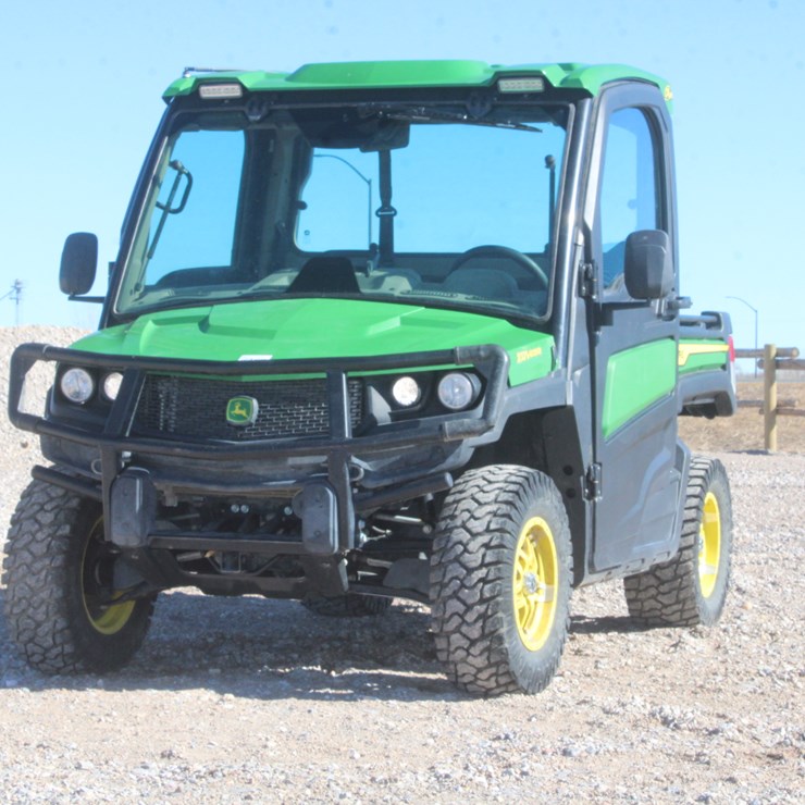 2023 JOHN DEERE GATOR