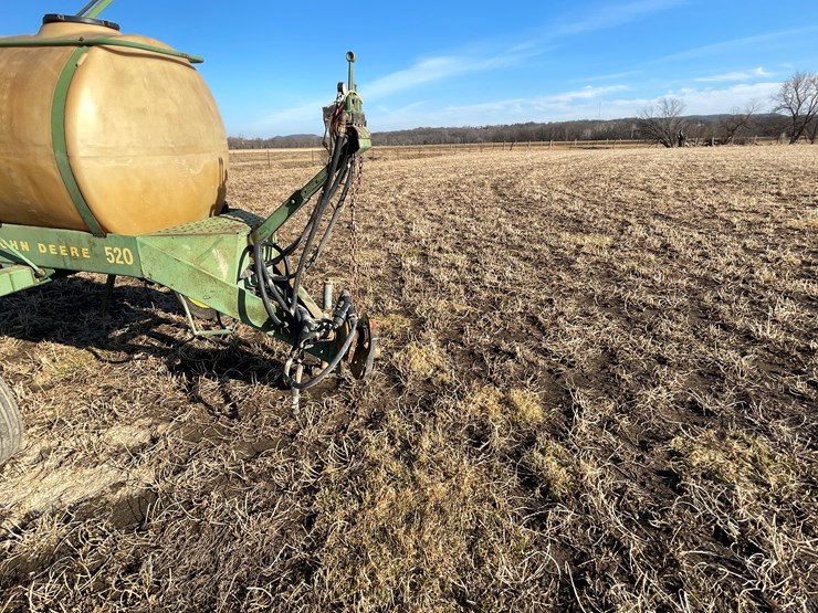 john-deere-520-image-18