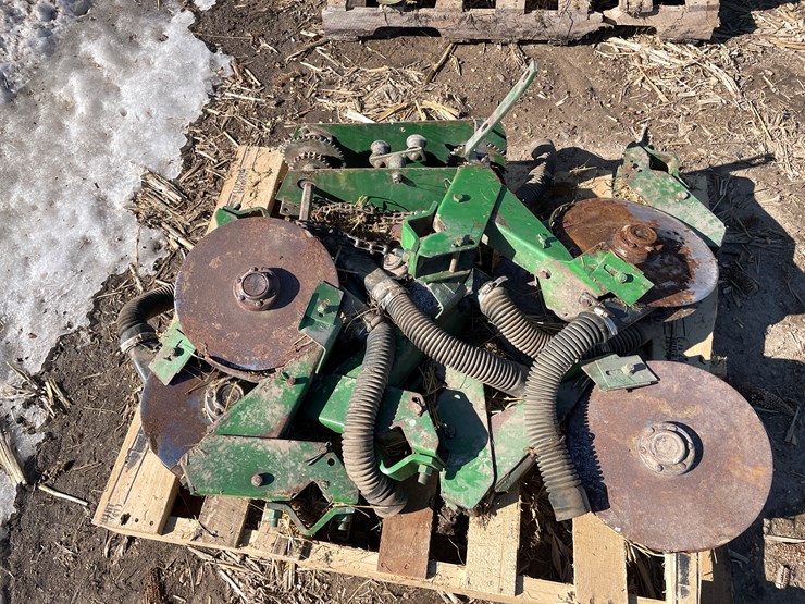 #7410-•-john-deere-fert-boxes-(bloomer,-wi)-image-7