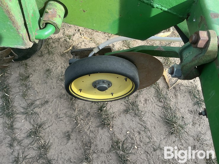 john-deere-7000-image-12