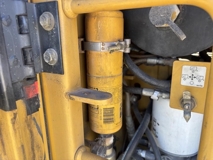 caterpillar-143h-image-66