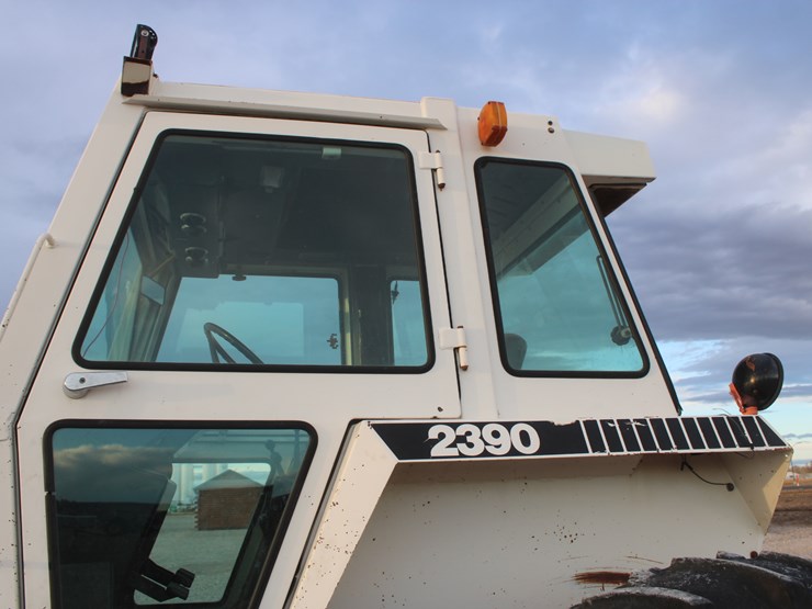 #1012-•-case-2390-tractor-image-18