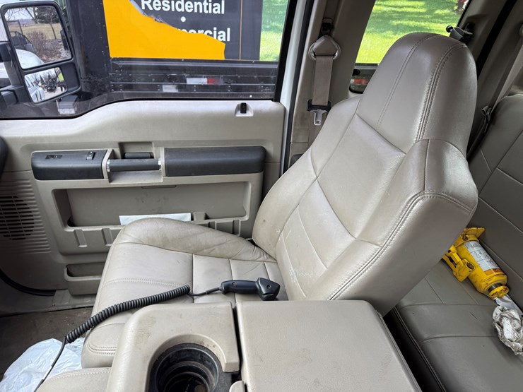 2010-ford-f350-image-14