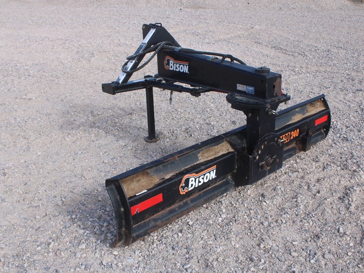 #2053-•-2019-bison-7ft-blade-image-2