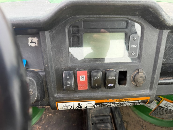 2015-john-deere-gator-image-9