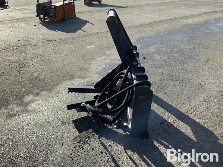 2024-massey-ferguson-730-image-8