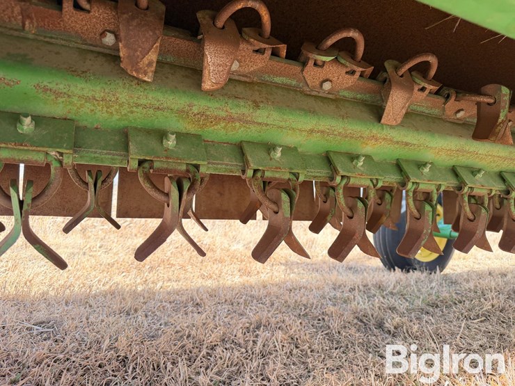 2013-john-deere-520-image-18