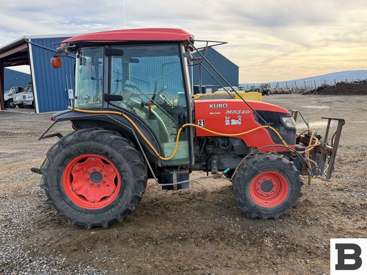 2014-kubota-m8540hd-image-6