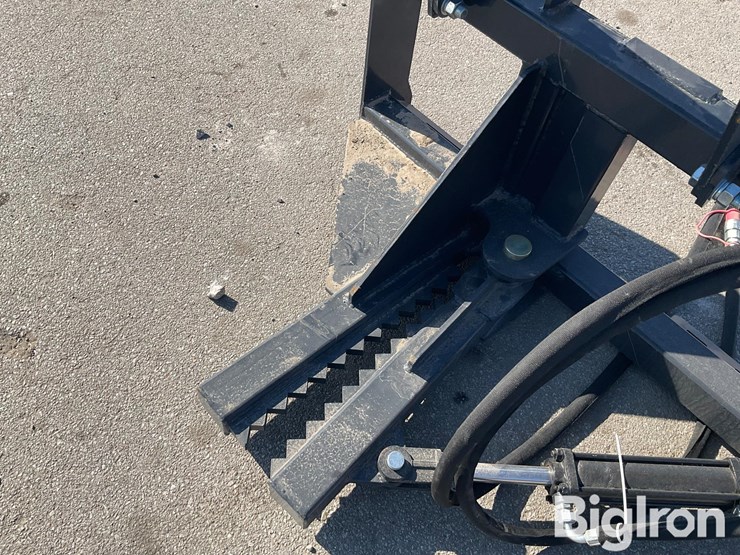 2024-massey-ferguson-730-image-10