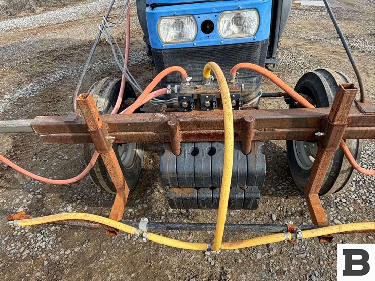 2008-new-holland-tn85fa-image-10