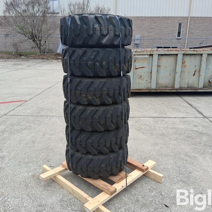 ExtremeLift 10-16.5 Tires & Rims