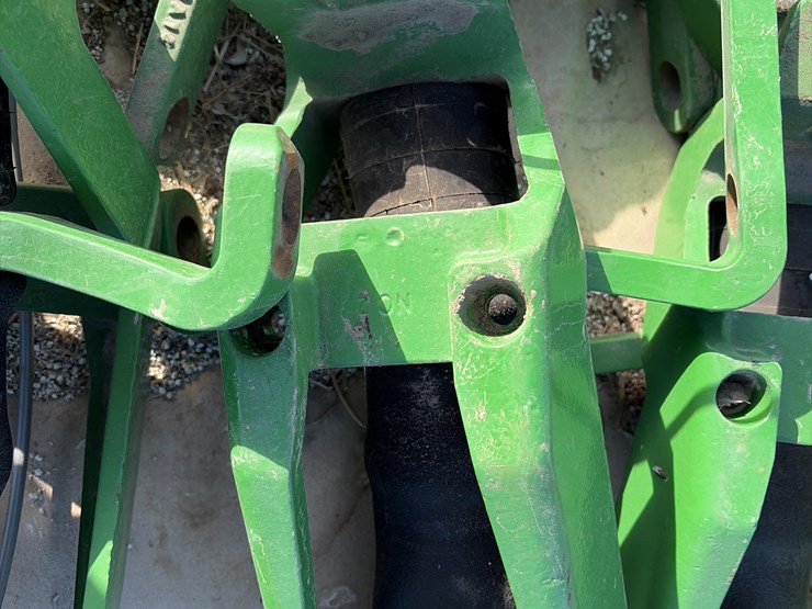 john-deere-24-image-11