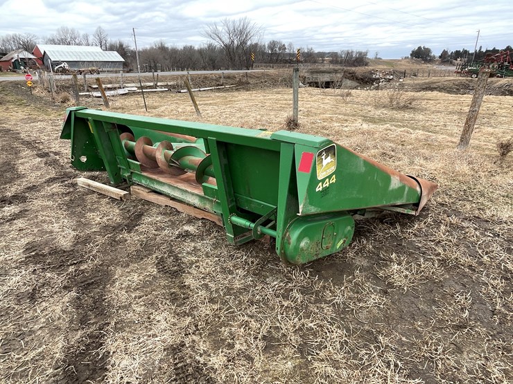 1991-john-deere-444-image-4