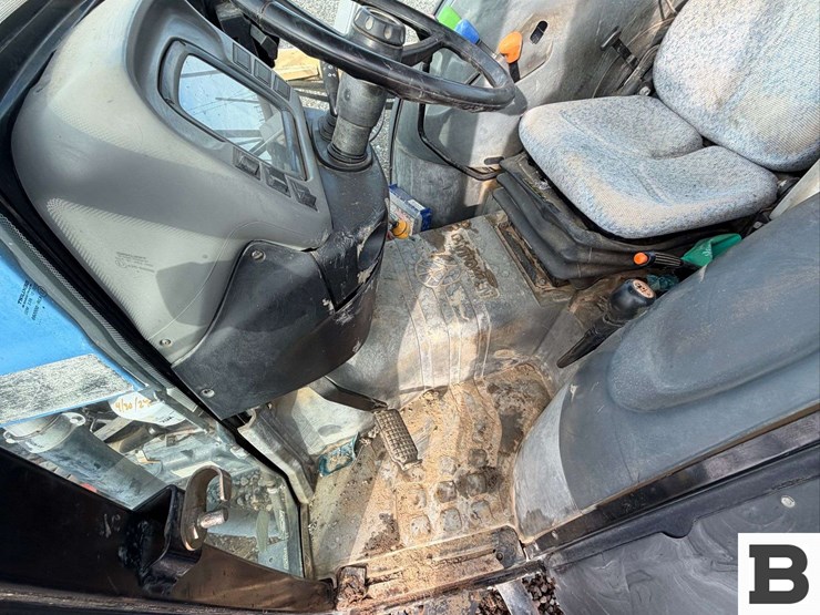 2008-new-holland-tn85fa-image-36