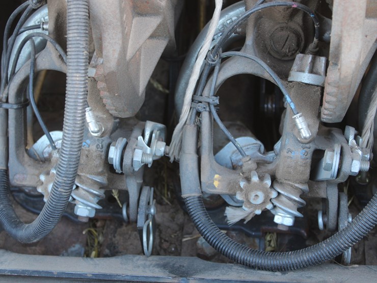 2019-case-ih-lb434xl-image-39