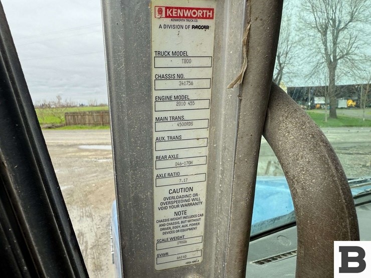 2013-kenworth-t800-image-76