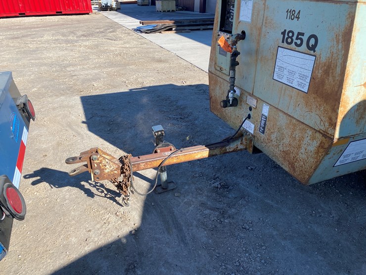 #1222-•-sullair-185q-towable-air-compressor-(st.-nazianz,-wi)-image-9