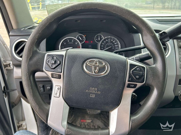 2014-toyota-tundra-image-15