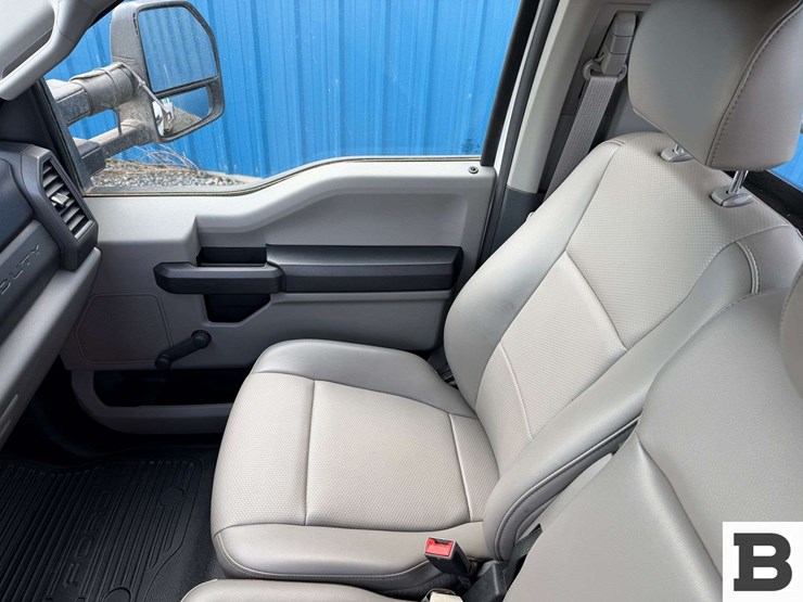 2019-ford-f350-image-26