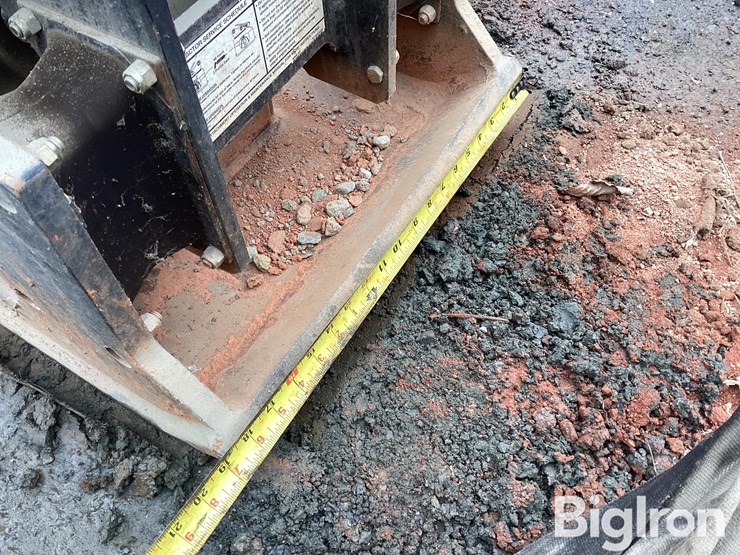 2012-bobcat-e35-image-9