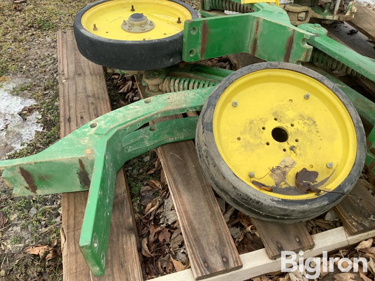 john-deere-1775-image-17