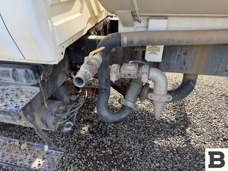 2003-international-durastar-4300-image-9